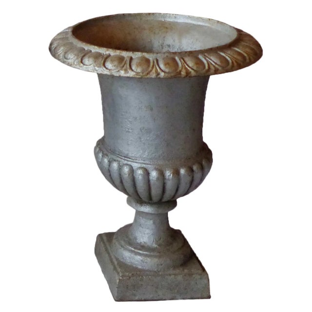 Traditional Garden Urns Campagna Form - Set of Three For Sale - Image 3 of 5