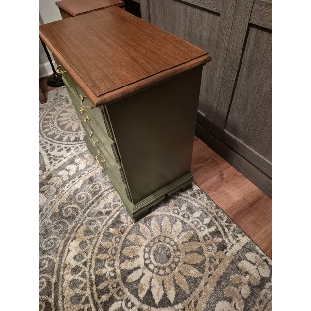 Wood Mid 20th Century Refinished Thomasville Dresser For Sale - Image 7 of 10