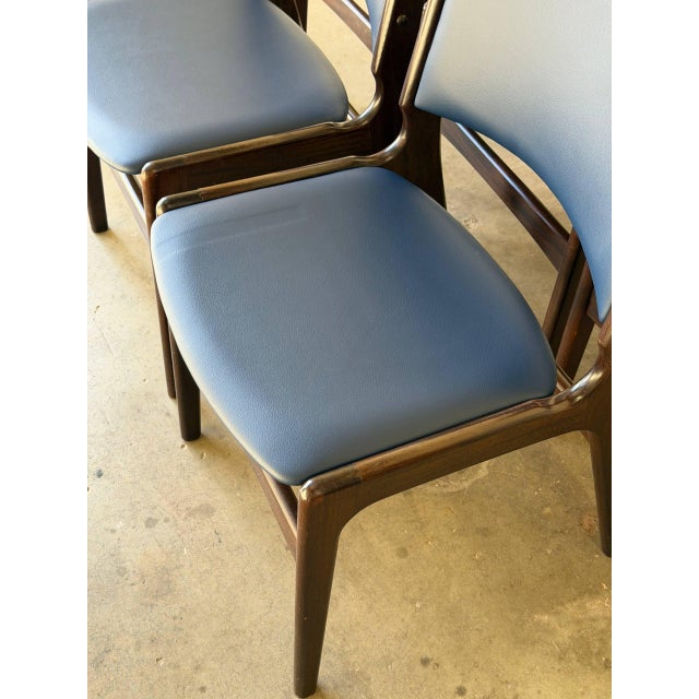 Set of 5 in Style of Johannes Andersen Danish Teak Dining Chairs – Mid Century Modern Sculptural Side Chairs For Sale - Image 9 of 10