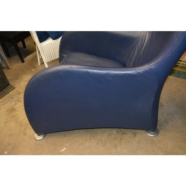 Montis Vintage Pair Gerard Van Den Berg Montis Blue Leather Loge Easy / Lounge Chairs & Footstools For Sale - Image 4 of 18