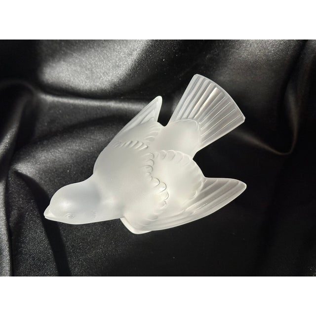 Lalique Frosted Crystal Sparrows “Moineau” | Pair Signed Lalique France | 1990s For Sale - Image 13 of 14