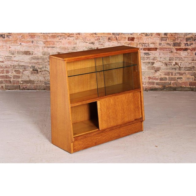 Mid-Century Brandon Range Bookcase in Oak from G-Plan, 1950s For Sale - Image 9 of 11