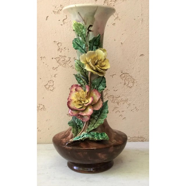 French Provincial 1880s French Majolica Flowers Vase For Sale - Image 3 of 9