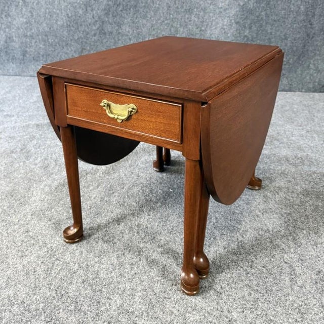 American Late 20th Century Norris Reproduction Diminutive Solid Mahogany Gate Leg Table For Sale - Image 3 of 17