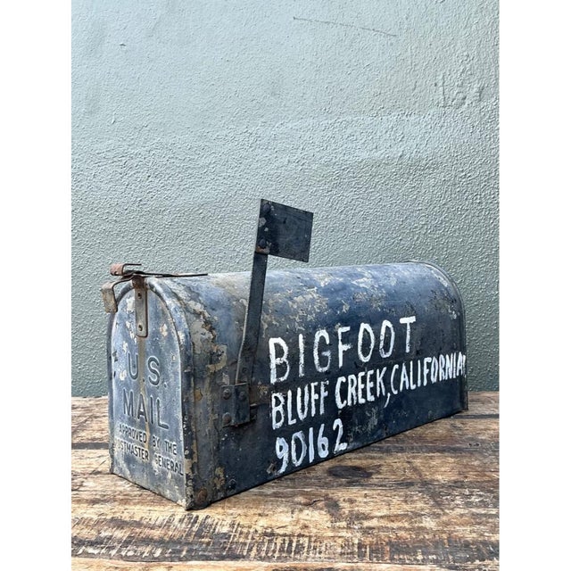 Vintage Metal Bigfoot Mailbox For Sale - Image 11 of 12