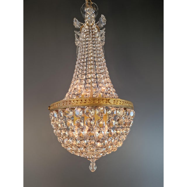 1930s Antique Italian Empire Style Crystal Montgolfière Chandelier in Brass Basket For Sale - Image 5 of 7