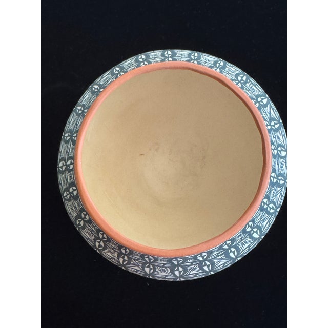 Acoma Pueblo Fine Line Pottery Jar by L. Antonio — Intricate Geometric Star Motif, Hand-Coiled, 7" For Sale - Image 10 of 11