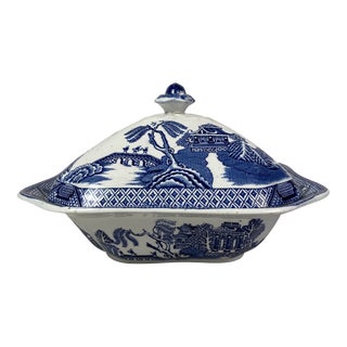Early 20th Century Blue Willow Covered Serving Dish For Sale