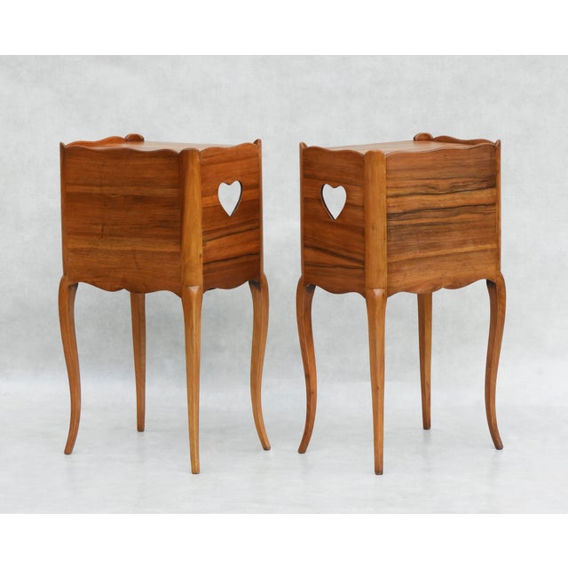 1950s Louis XV Nightstands with Heart Details, France, 1950s, Set of 2 For Sale - Image 5 of 9