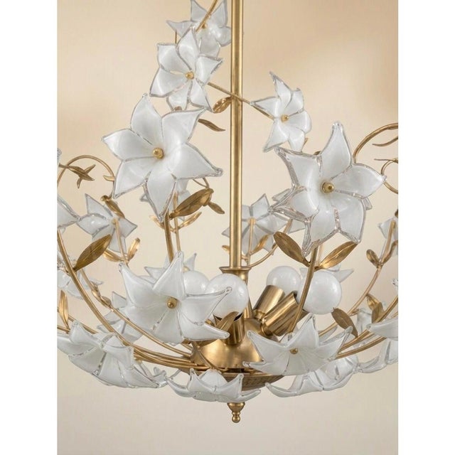 1970s Mid-Century Modern Italian Floral Chandelier in White Murano Glass and Brass For Sale - Image 4 of 7