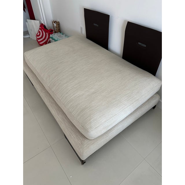Modern “Flexform Groundpiece Sectional Sofa Module – Off-White Linen, Italian Design” For Sale - Image 3 of 8