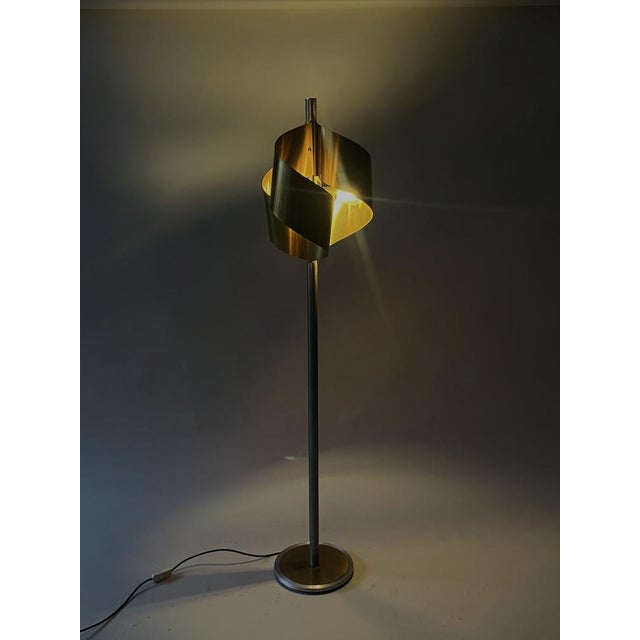 Italian Floor Lamp in Brushed Steel with Brass Top, 1970s For Sale - Image 10 of 14