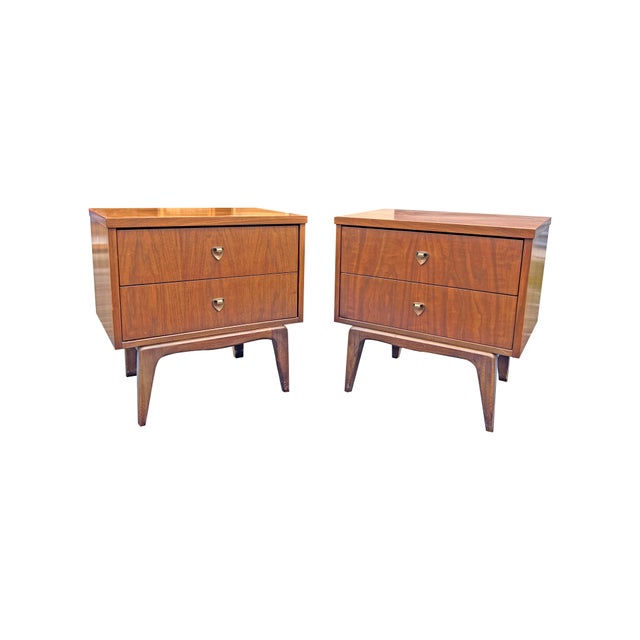 Wood Mid Century Modern Vintage Pair Nightstands or Side End Tables in Albert Parvin Style Design For Sale - Image 7 of 8