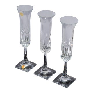 Vintage Cristallerie Zwiesel Crystal Etched Flutes Champagne Glasses - Set 3 For Sale