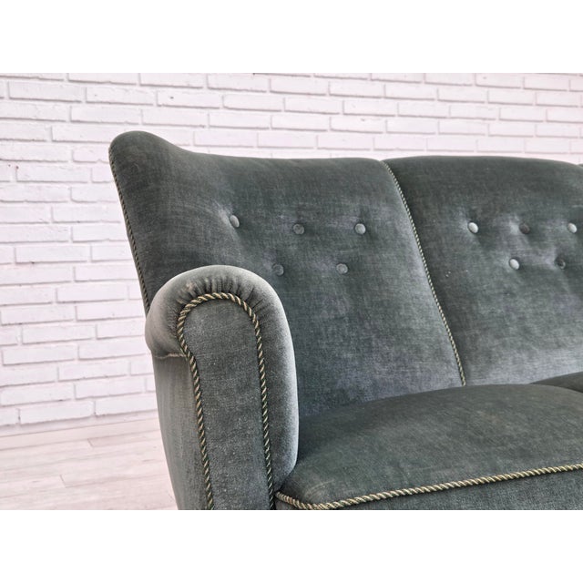 Mid-Century Modern Three-Seater Danish Sofa in Green Furniture Velour, 1960s For Sale - Image 3 of 18
