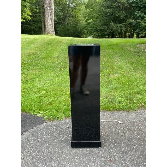 Mid-Century Modernist Rectilinear Black Acrylic Lighted Pedestal For Sale - Image 4 of 5