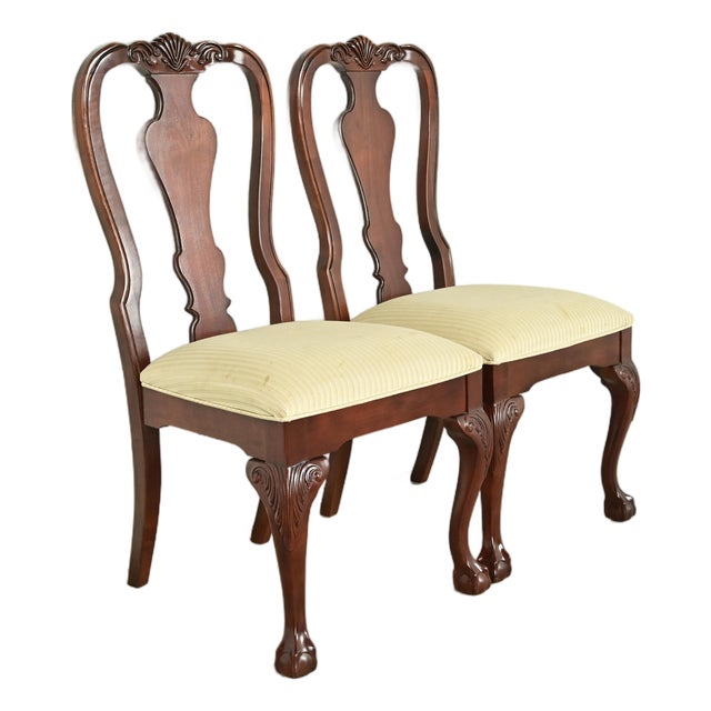 Thomasville Chippendale Carved Cherry Wood Side Chairs or Dining Chairs, Pair For Sale