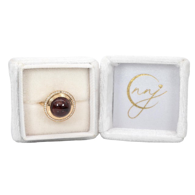 Modern 10.6Ct Rubellite Garnet Ring With Natural Diamonds Halo: Solid 14k Gold, Size 6.75 For Sale - Image 3 of 8
