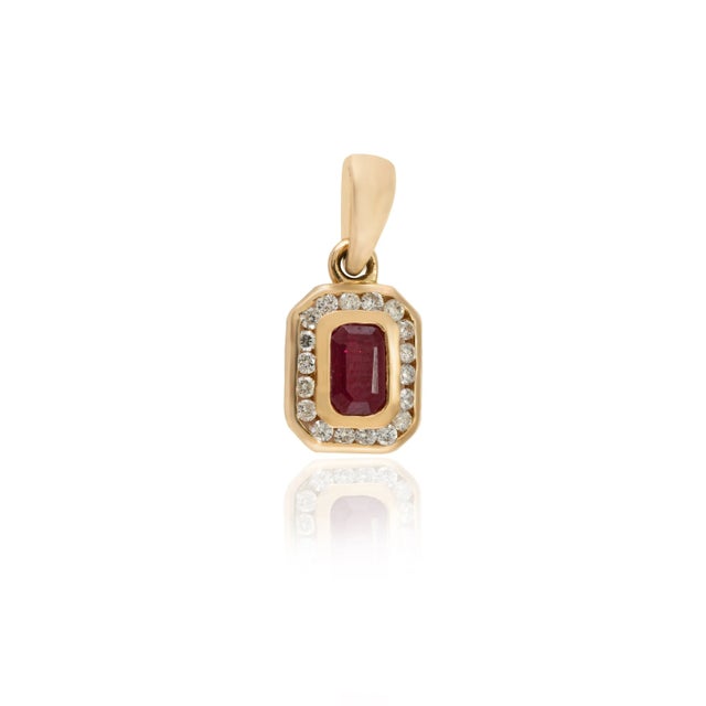 Metal 1990s Octagon Ruby and Diamond Halo Art Deco Pendant in 14k Yellow Gold For Sale - Image 7 of 13