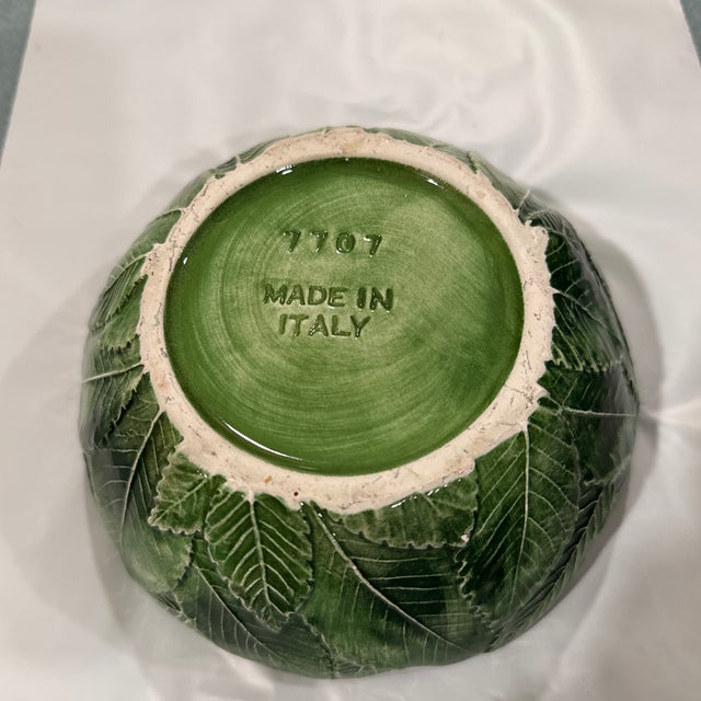 Late 20th Century Late 20th Century Vietri Majolica Round Green Ceramic Bowl Made in Italy For Sale - Image 5 of 8