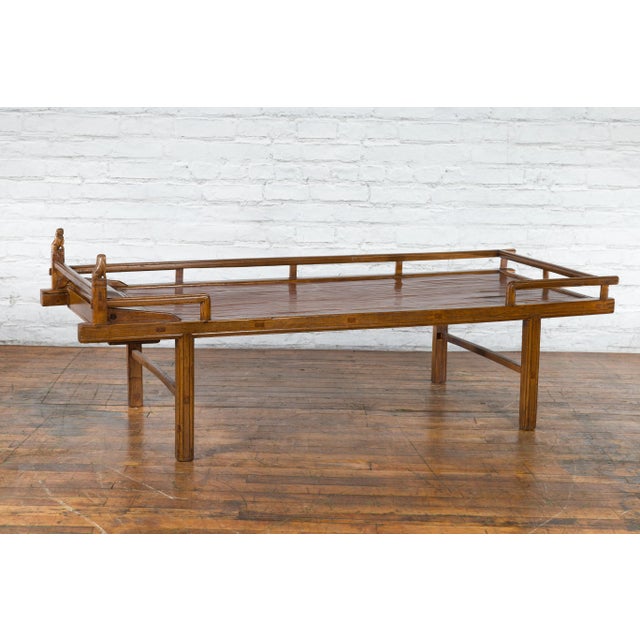 19th Century Chinese Qing Dynasty Elm & Bamboo Seat Daybed with Guardian Lions For Sale In New York - Image 6 of 13