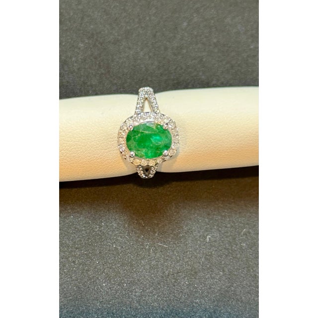 2020s 3.5 Carat Oval Natural Zambian Emerald & 1.8 Ct Diamond Ring 14 Karat White Gold For Sale - Image 5 of 8