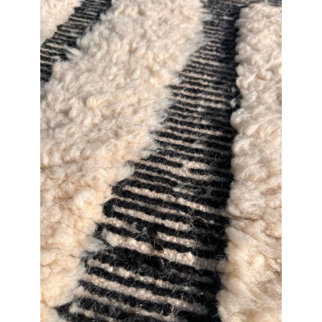 Ivory Berber Contemporary Moroccan Wool Rug For Sale - Image 8 of 8