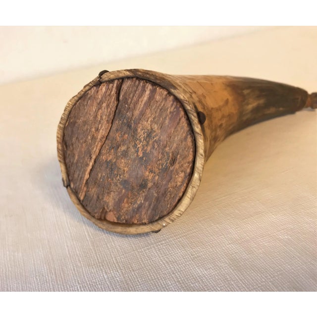 Early 19th Century Gun Powder Horn With Original Carved Pin For Sale In West Palm - Image 6 of 12