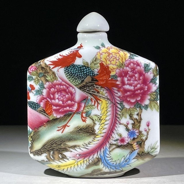 Vintage Famille Rose Porcelain Snuff Bottle – Phoenix & Peony Motif, Qianlong Mark For Sale - Image 9 of 9