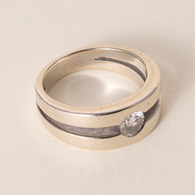 Vintage 14k Gold 0.35 Carat Diamond Split Shank Tension Set Ring Band, Size 6 For Sale - Image 4 of 6