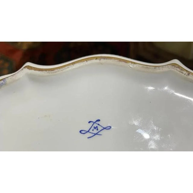 Important cut-out box, Sèvres 18th Century Sèvres. Polychrome and gold decoration with reserves with landscape and...