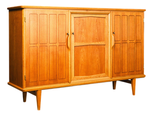 Mid-Century Sideboard in Oak