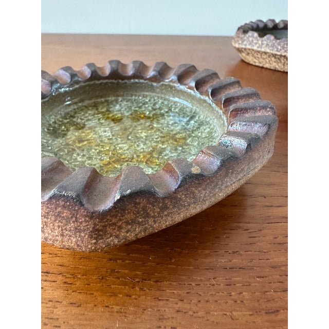 1960s Robert Maxwell Studio Pottery Ashtrays- Set of 3 For Sale - Image 12 of 12