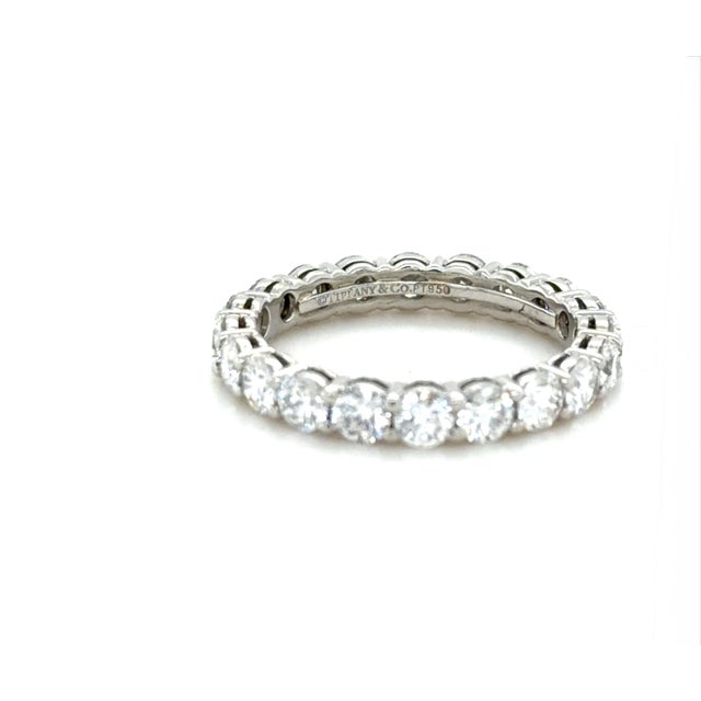 Contemporary Tiffany & Co., 1.80 Carats Round Brilliant Cut Diamond Embrace Band, Size 4.75 For Sale - Image 3 of 5