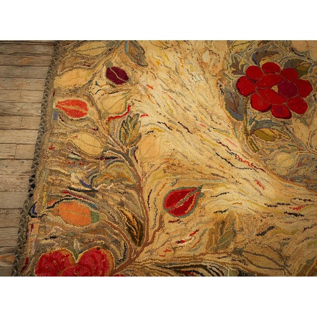 1880s Beige Floral Classic Folk Art Antique American Hooked Knotted Wool Rug For Sale In New York - Image 6 of 9