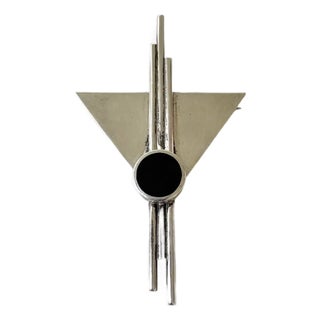 Mid 20th Century Art Deco Sterling Silver and Onyx Brooch For Sale