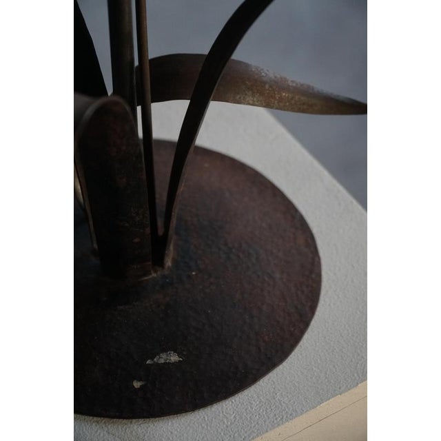 Mid-Century Artisanal Organic Wrought Iron Table Lamp, 1940s For Sale - Image 14 of 18
