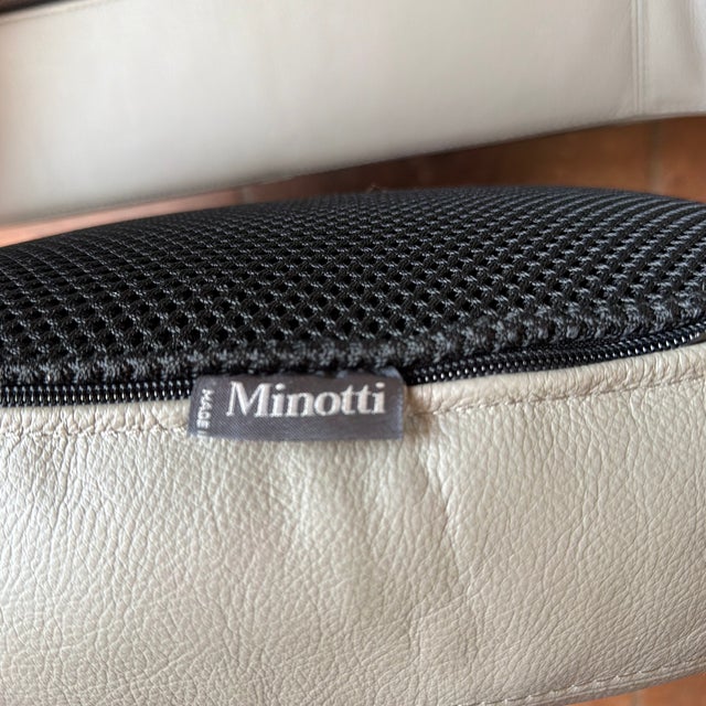 Minotti Quinn Swivel Chairs - Pair For Sale - Image 10 of 10