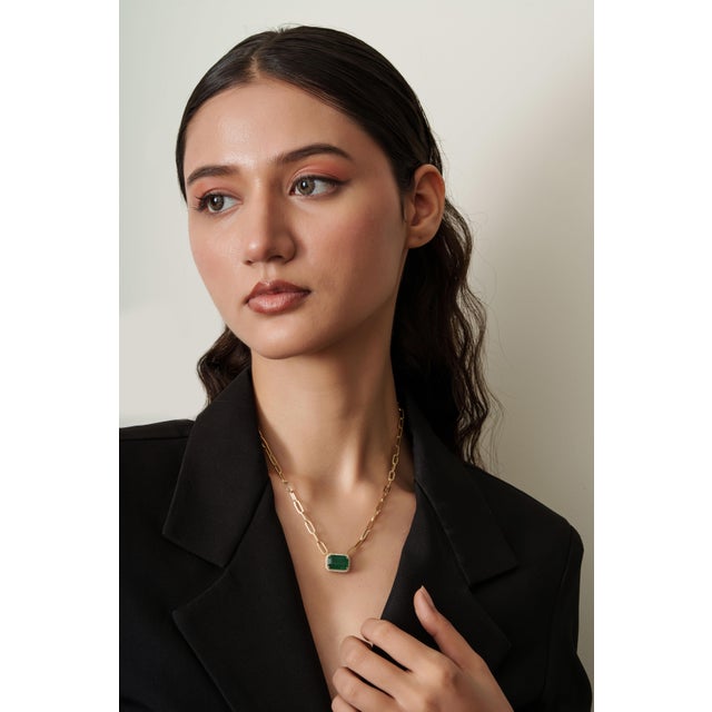 Natural Diamond 6.9ct Dark Green Zambian Emerald Contemporary Necklace in 14k Gold For Sale - Image 13 of 17