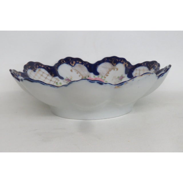 Floral Scalloped Porcelain Bowl With Blue Trim and Gold Lattice Details 4839b For Sale - Image 13 of 14
