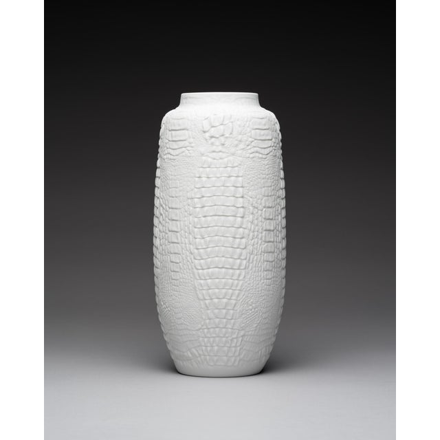 Op-Art Bisque Porcelain Vases with Crocodile Reptile Relief by Manfred Frey for AK Kaiser, 1960s, Set of 2 For Sale - Image 11 of 18