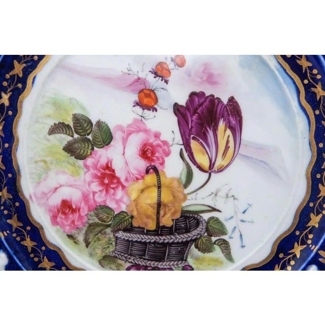 Mid 19th Century Vieux Paris Small Decorative Plates - a Pair For Sale - Image 5 of 7