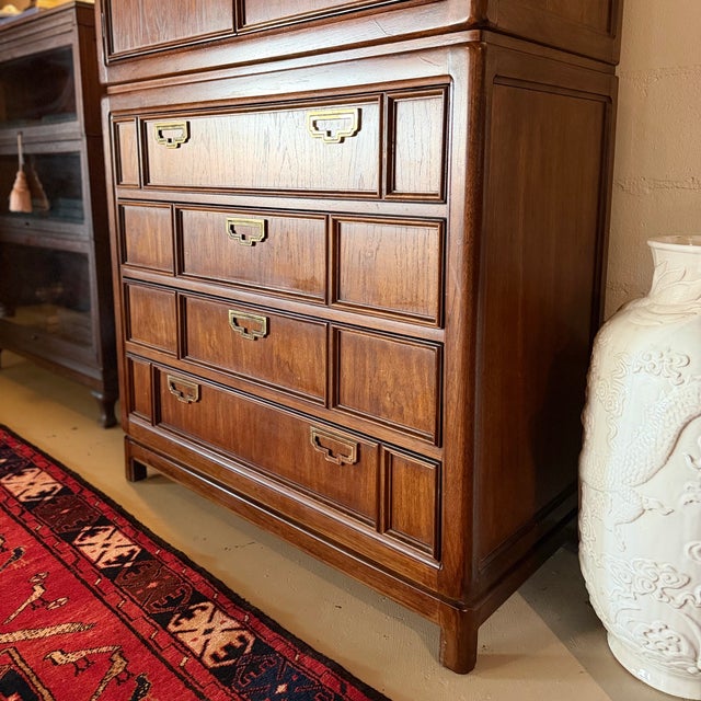 Vintage Gentleman's Chest of Drawers by Thomasville Furniture For Sale - Image 9 of 10