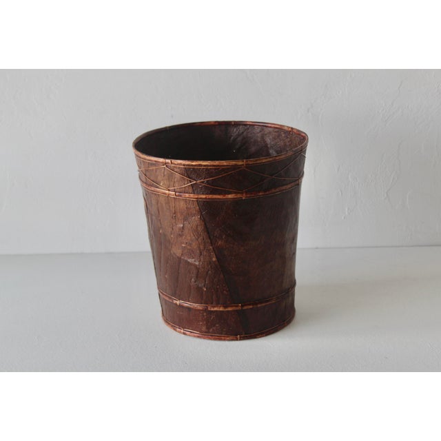 Vintage Handcrafted Burnt "Tortoise" Shell Bamboo Paper Wastebasket. For Sale In Miami - Image 6 of 11