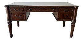 Example of Executive Desks