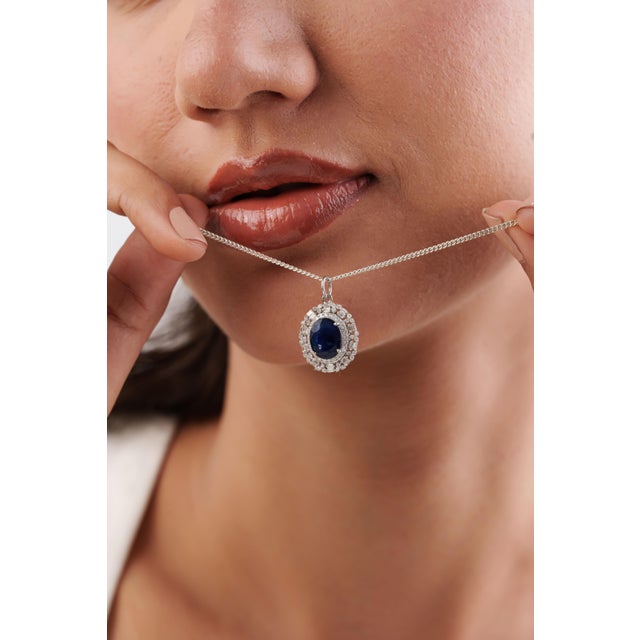 Navy Blue Natural 2.78ct Blue Sapphire & Diamond Cluster Art Deco Pendant in 14k Gold For Sale - Image 8 of 15