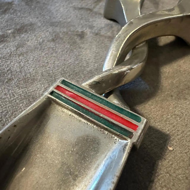 Contemporary 1980s Iconic Silver Plated Enameled Metal Nail Shoehorn by Gucci For Sale - Image 3 of 9
