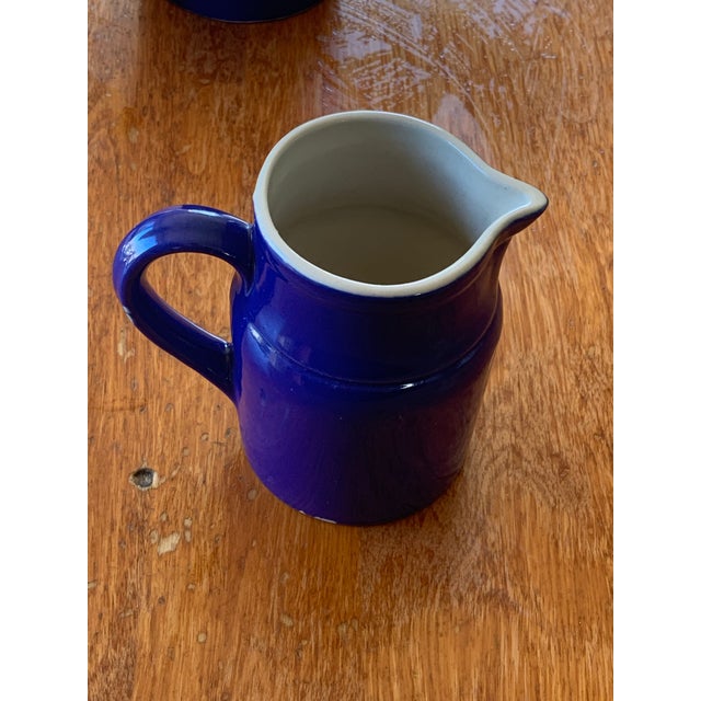 Digoin & Sarreguemines Vintage French Water Pitchers Digoin Grespots # 0, 2 , 4, Cobalt Blue Glaze Farmhouse Set of 3 For Sale - Image 4 of 12