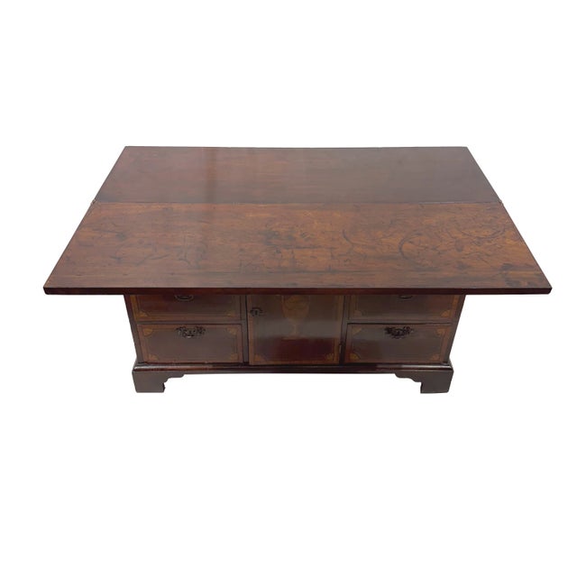 Early 19th Century A Georgian Mahogany Bachelors Chest With Satinwood Inlay, English, Ca. 1830 For Sale - Image 5 of 12