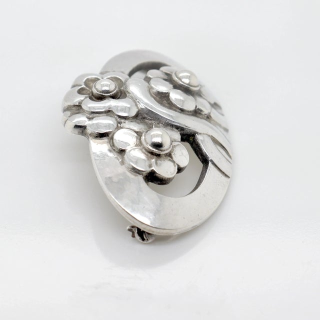 Silver Vintage Early Georg Jensen Sterling Silver Flower Brooch No. 28, 1925-1930 For Sale - Image 8 of 12